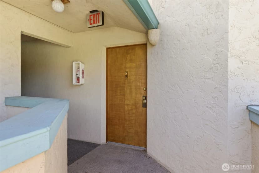 Property photo for 3024 Ne 143rd Street #301, Seattle photo 17
