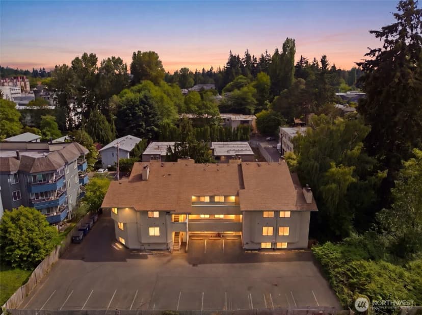 Property photo for 3024 Ne 143rd Street #301, Seattle photo 21