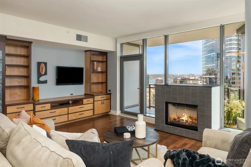 Property photo for 820 Blanchard Street #1605, Seattle photo 6
