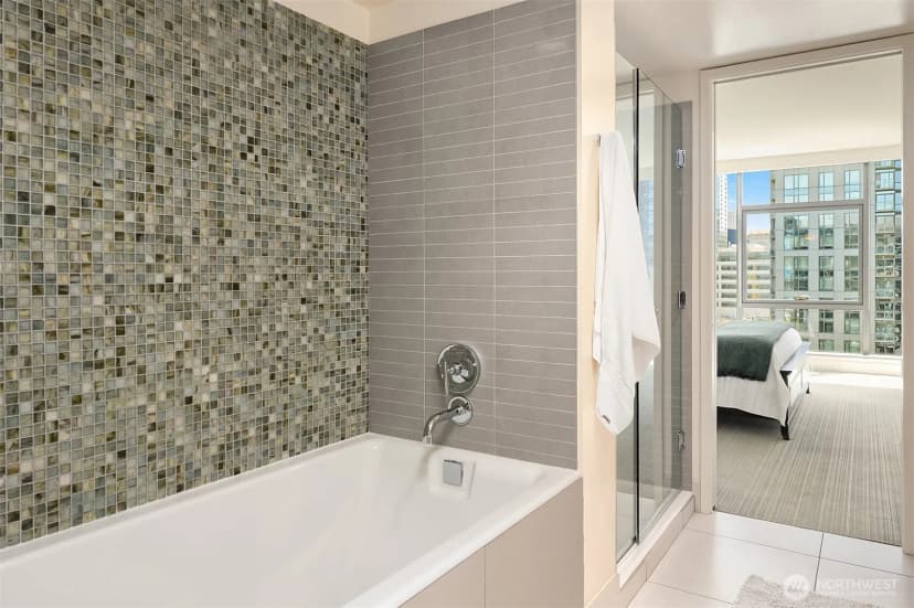Property photo for 820 Blanchard Street #1605, Seattle photo 21
