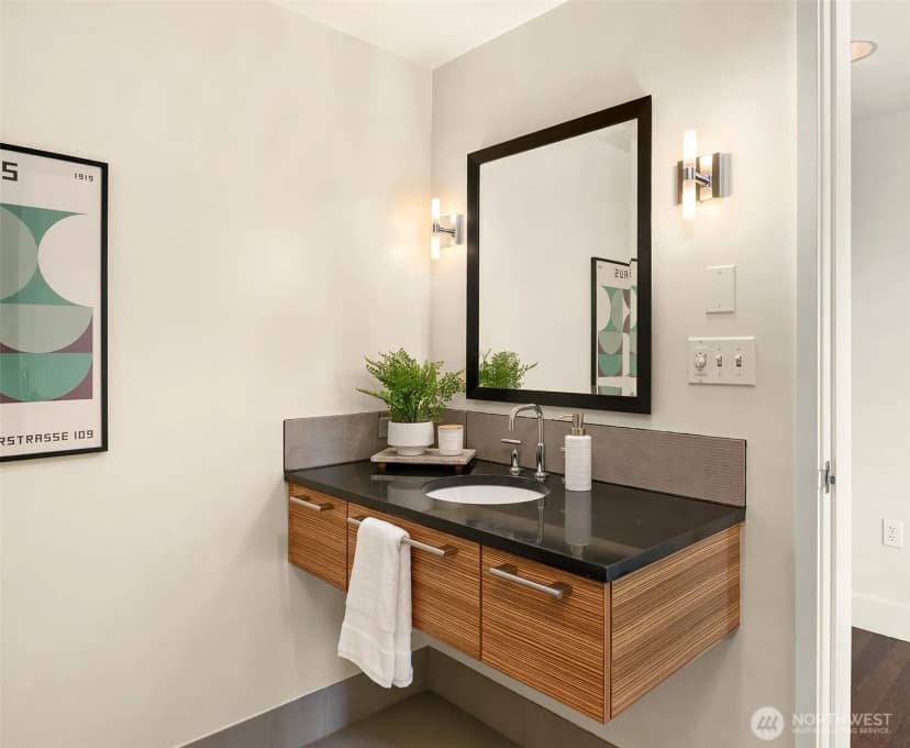 Property photo for 820 Blanchard Street #1605, Seattle photo 25