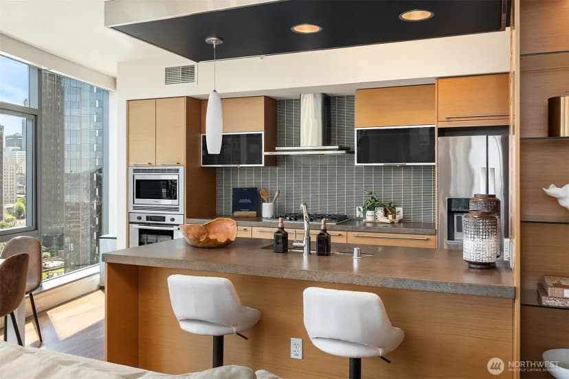 Property photo for 820 Blanchard Street #1605, Seattle photo 13