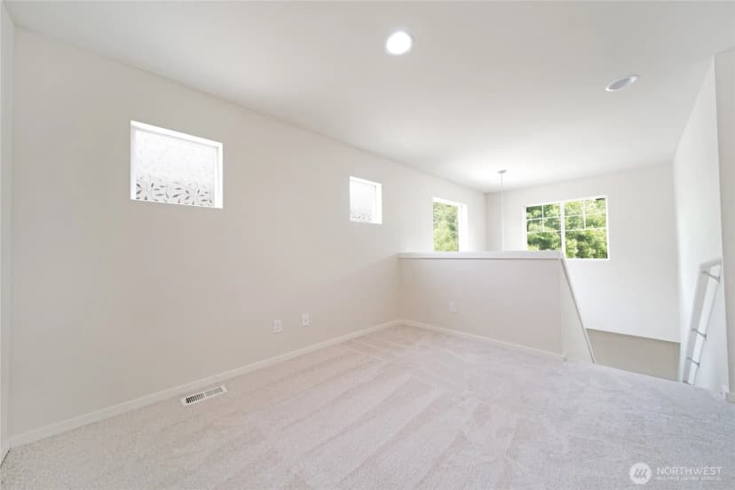Property photo for 4241 R Street Ne, Auburn photo 13