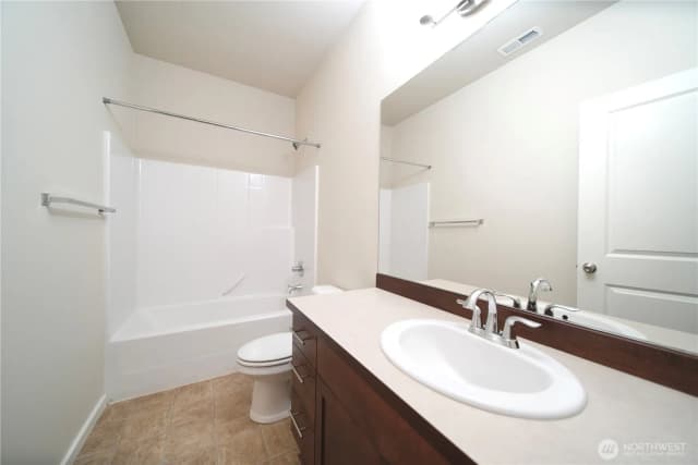 Property photo for 4241 R Street Ne, Auburn photo 5