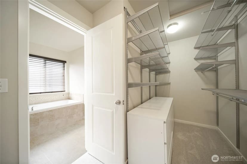 Property photo for 4241 R Street Ne, Auburn photo 18
