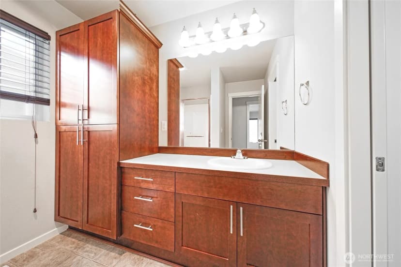 Property photo for 4241 R Street Ne, Auburn photo 24