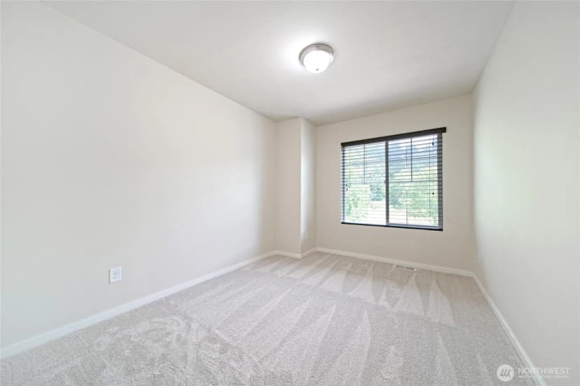 Property photo for 4241 R Street Ne, Auburn photo 19