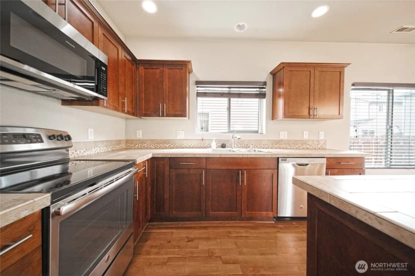 Property photo for 4241 R Street Ne, Auburn photo 8