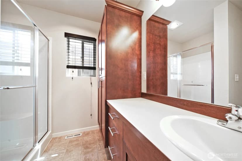 Property photo for 4241 R Street Ne, Auburn photo 23