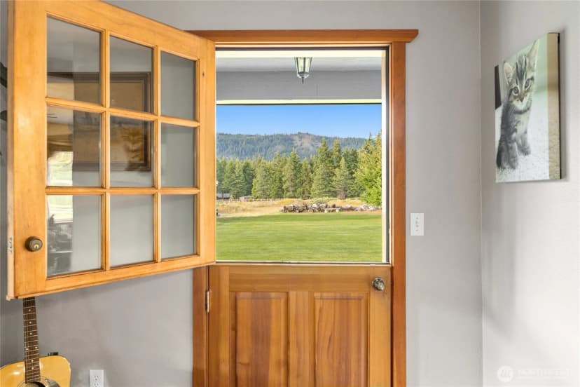 Property photo for 5911 Nelson Siding Road, Cle Elum photo 7