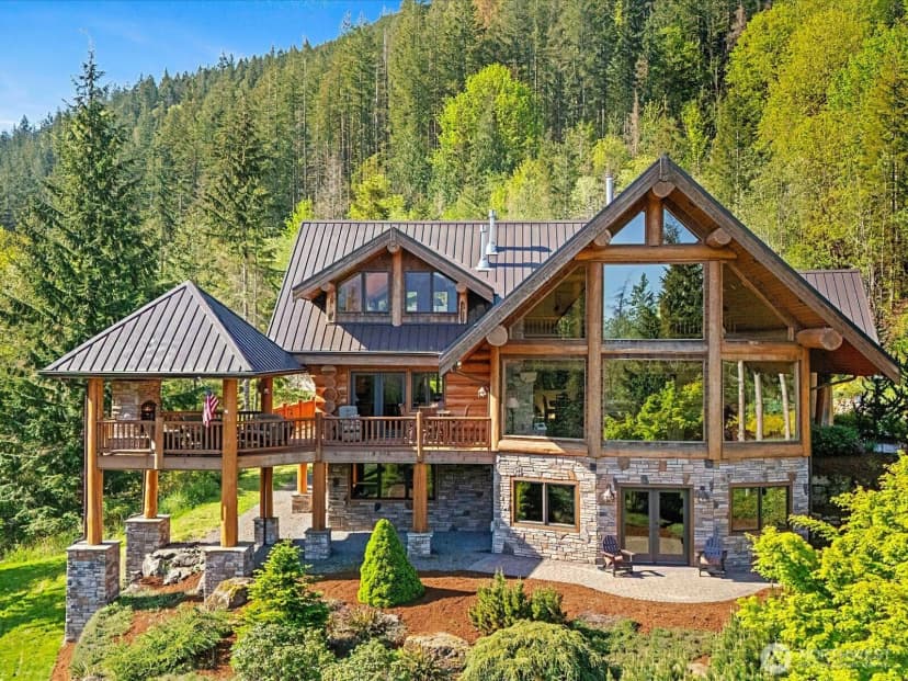 Property photo for 16323 Reserve Drive Se, North Bend