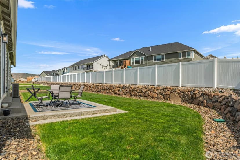 Property photo for 661 S Juli Avenue, East Wenatchee photo 37