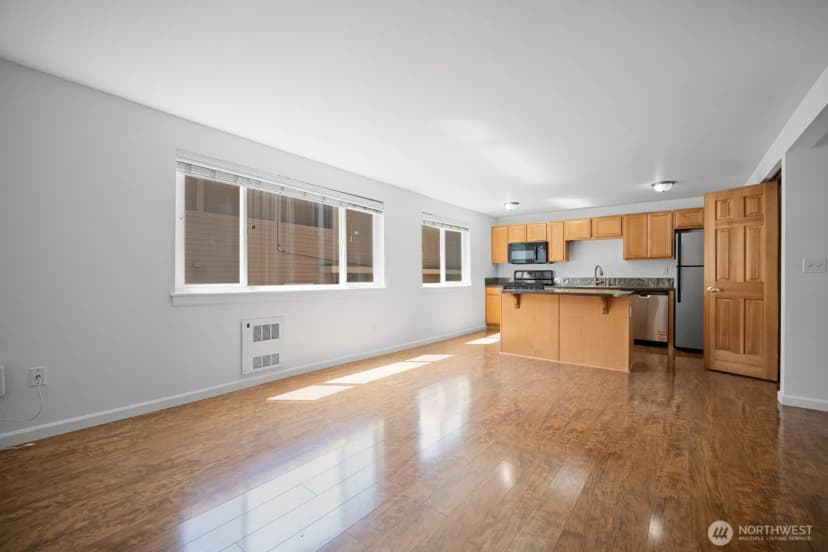 Property photo for 2366 E Yale Avenue E, Seattle photo 16