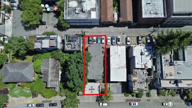 Property photo for 2366 E Yale Avenue E, Seattle photo 4