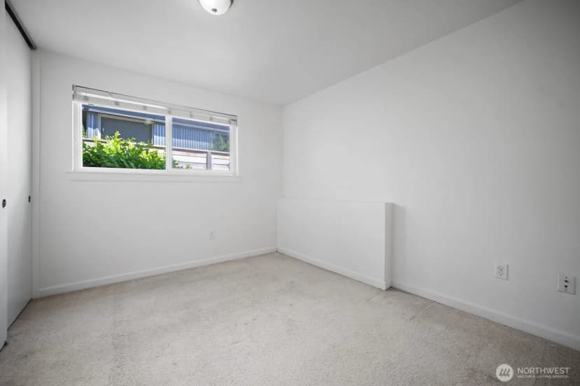 Property photo for 2366 E Yale Avenue E, Seattle photo 14