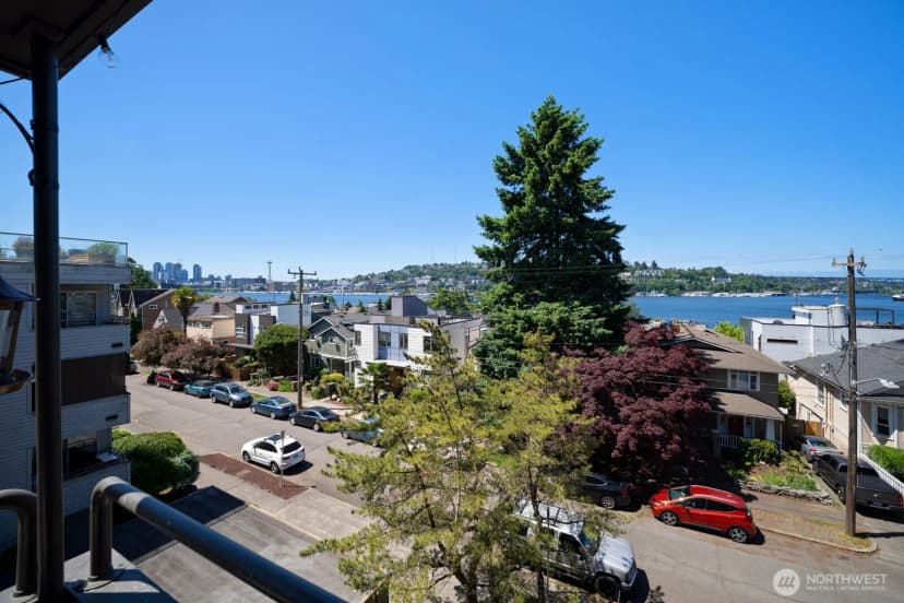 Property photo for 2366 E Yale Avenue E, Seattle photo 25