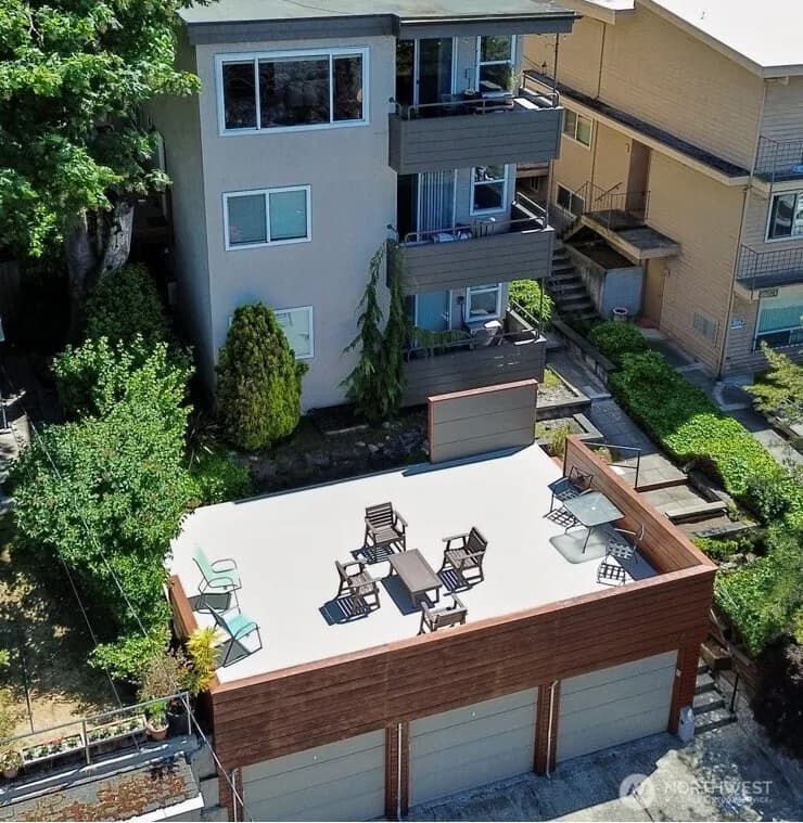Property photo for 2366 E Yale Avenue E, Seattle photo 2