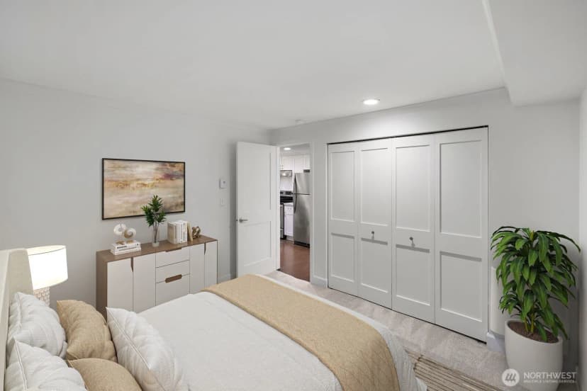 Property photo for 3901 Fremont Avenue N #202, Seattle photo 17