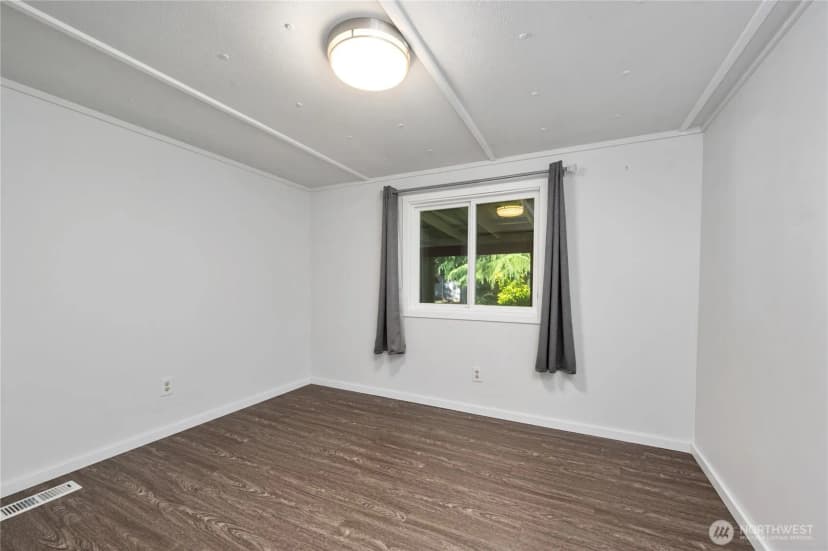 Property photo for 6978 Hannegan Road, Lynden photo 13