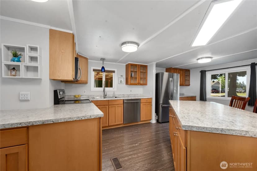 Property photo for 6978 Hannegan Road, Lynden photo 6