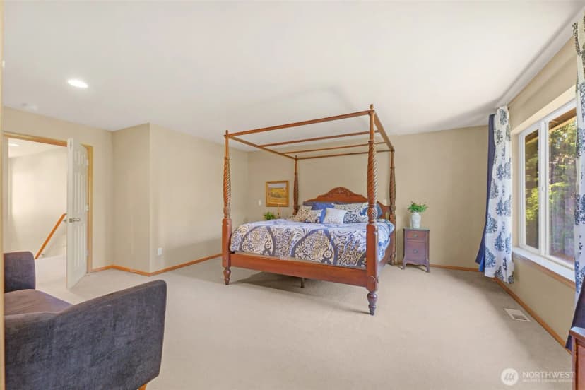 Property photo for 250 Pasco Drive Ne, Renton photo 25