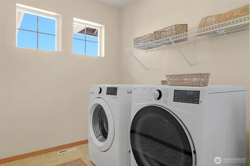 Property photo for 250 Pasco Drive Ne, Renton photo 32
