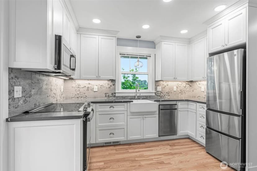 Property photo for 8203 Willow Grove Road, Longview photo 7