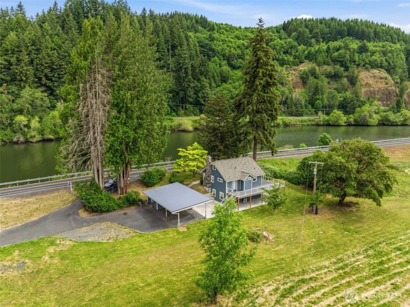 Property photo for 8203 Willow Grove Road, Longview photo 2