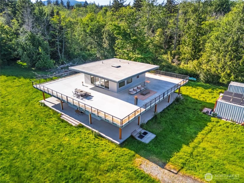 Property photo for 5233 Pheasant Run Lane, Anacortes photo 2