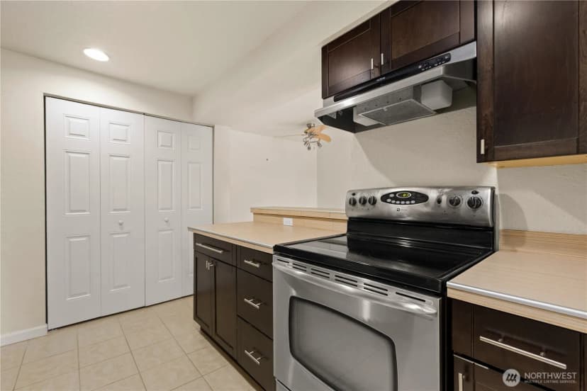 Property photo for 9494 Redmond-woodinville Road Ne #b307, Redmond photo 5