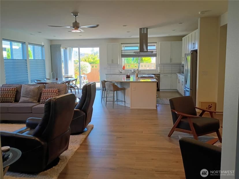 Property photo for 17913 150th Street E, Bonney Lake photo 2