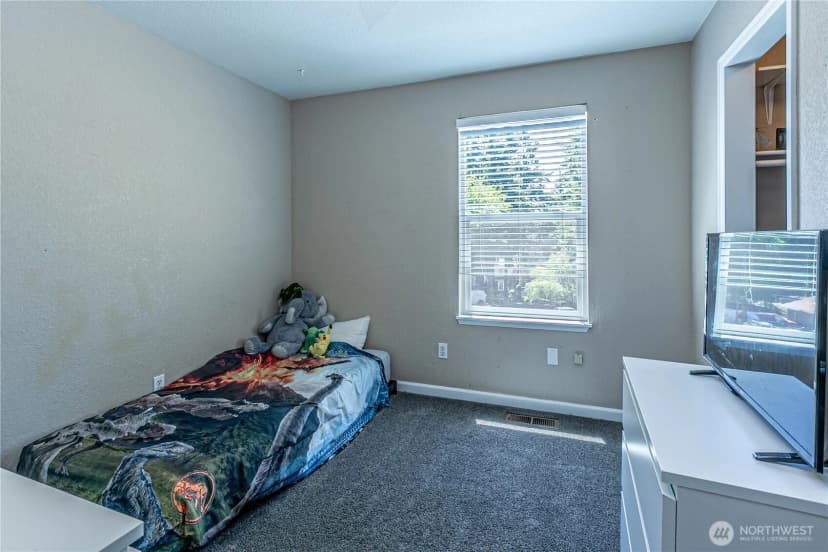 Property photo for 22344 122nd Avenue Se, Kent photo 32