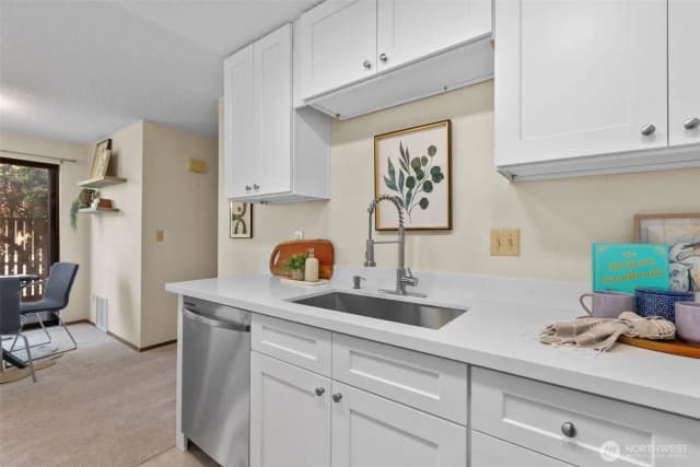 Property photo for 24440 13th Avenue S, Des Moines photo 4