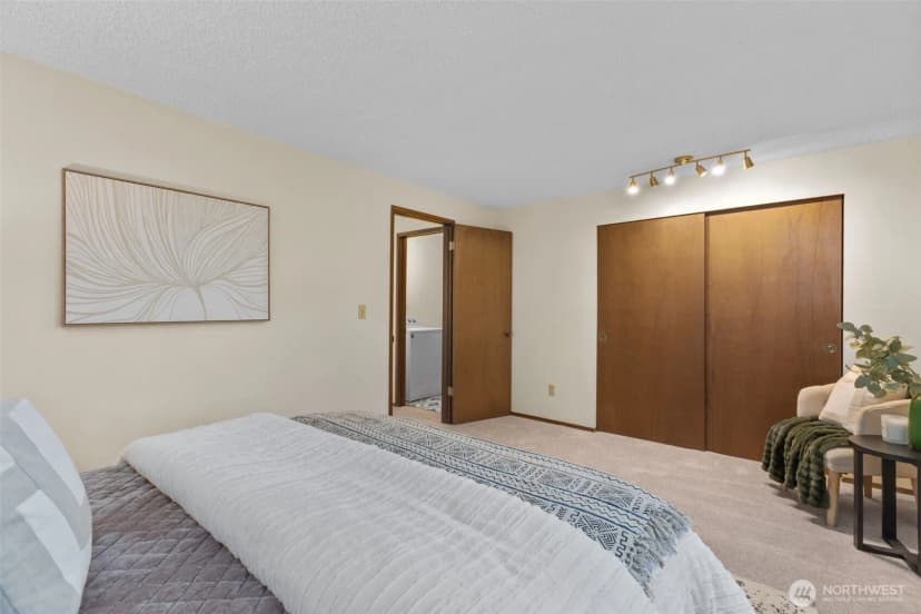 Property photo for 24440 13th Avenue S, Des Moines photo 15