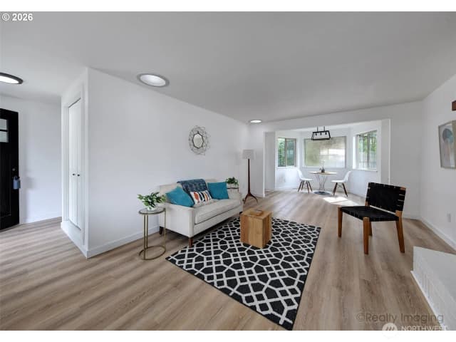 Property photo for 1060 Cowlitz View Court Nw, Castle Rock photo 2
