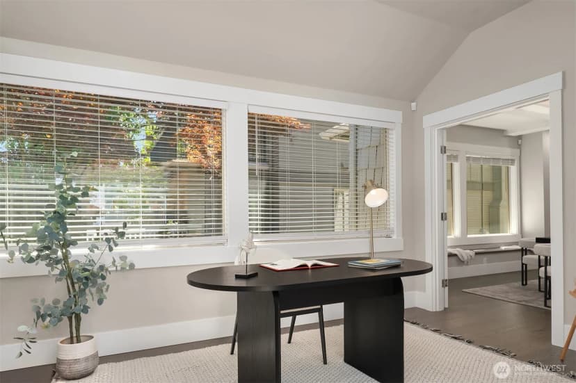 Property photo for 746 Broadway E, Seattle photo 22