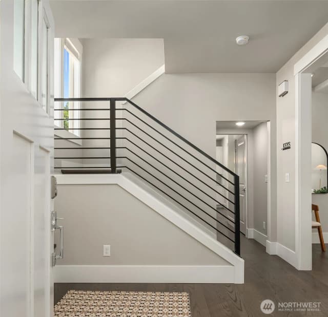 Property photo for 746 Broadway E, Seattle photo 3