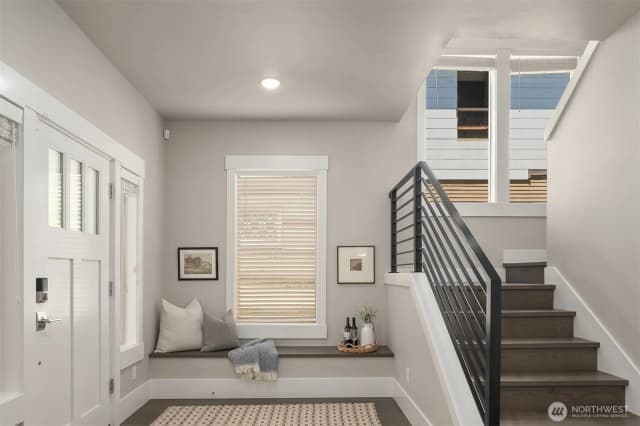 Property photo for 746 Broadway E, Seattle photo 4