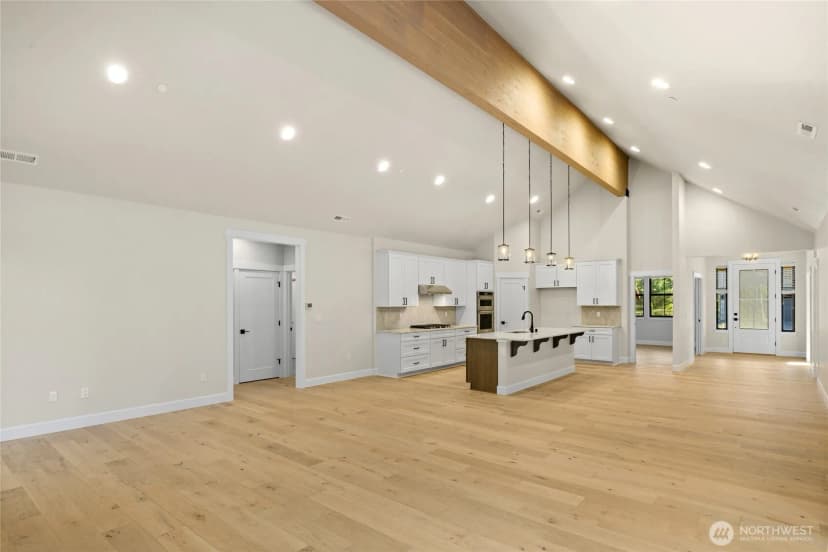 Property photo for 1050 Domerie Park Loop, Cle Elum photo 4