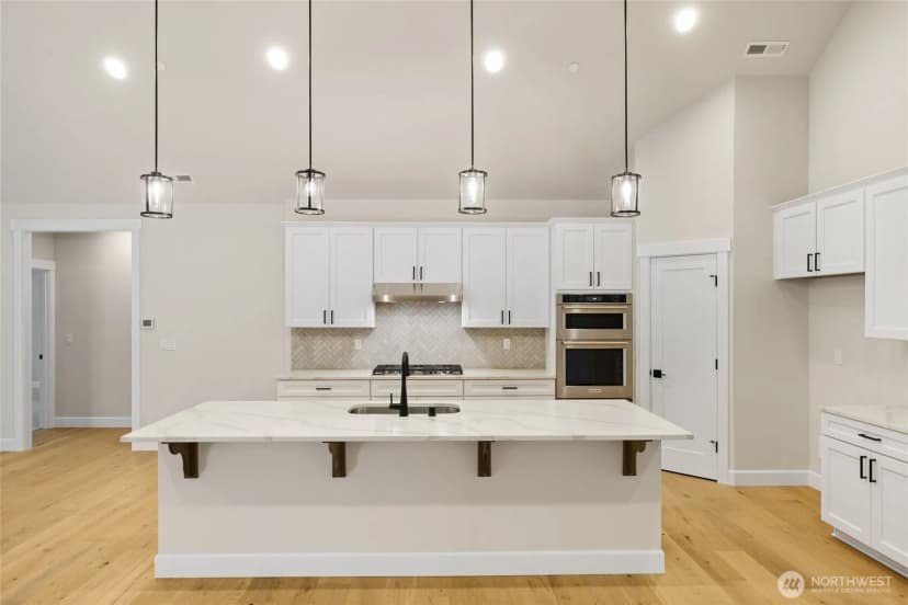 Property photo for 1050 Domerie Park Loop, Cle Elum photo 9