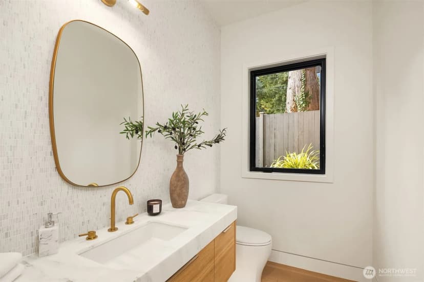 Property photo for 7611 Ne 12th Street, Medina photo 17