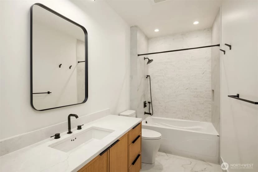 Property photo for 7611 Ne 12th Street, Medina photo 37