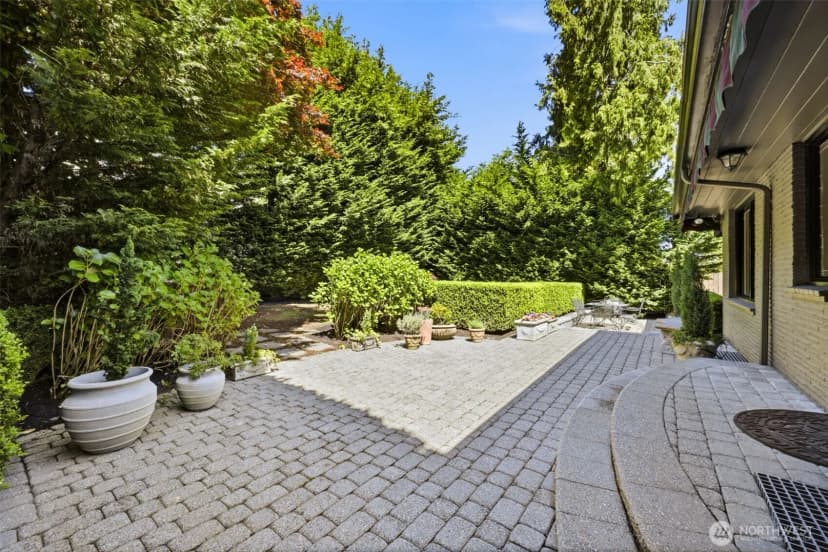 Property photo for 1637 Broadmoor Drive E, Seattle photo 33