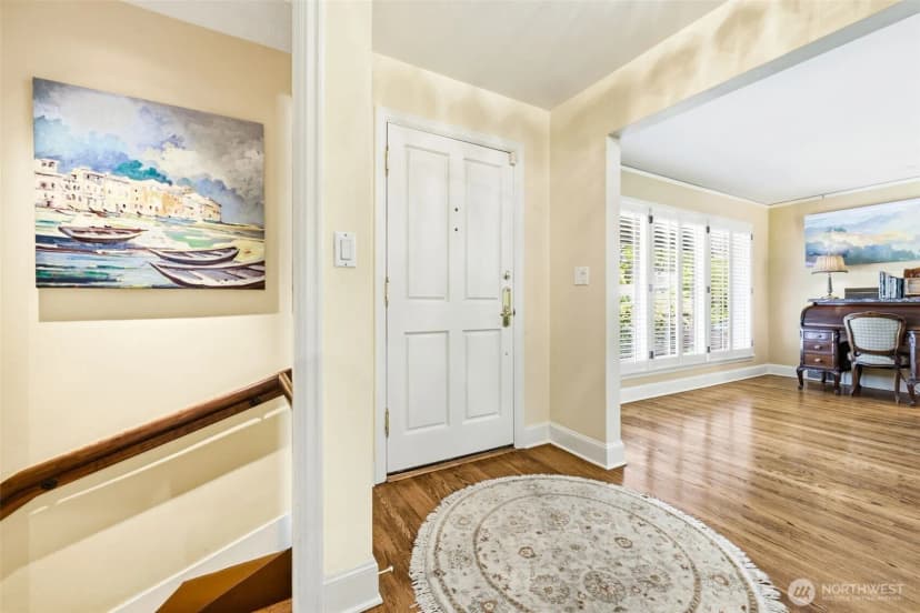 Property photo for 1637 Broadmoor Drive E, Seattle photo 5