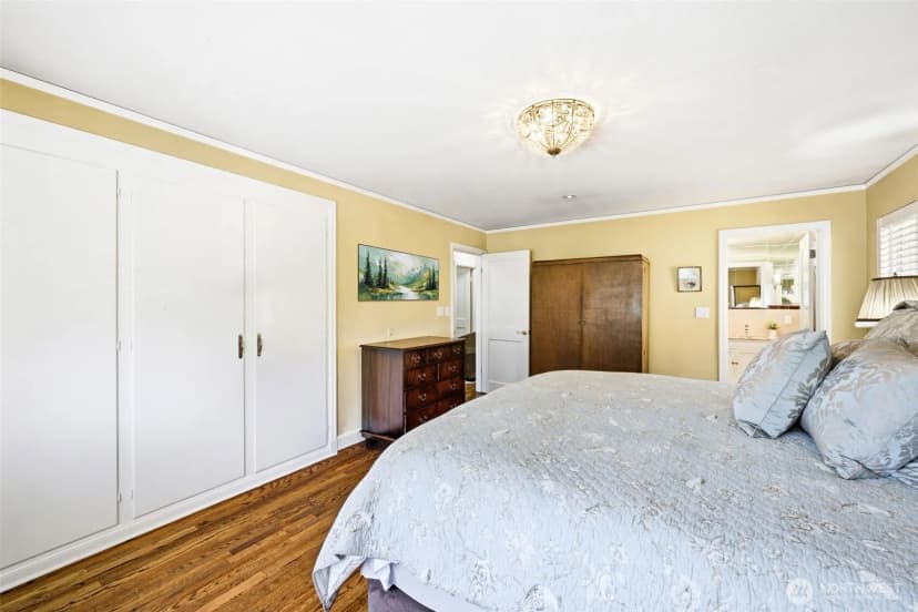 Property photo for 1637 Broadmoor Drive E, Seattle photo 18