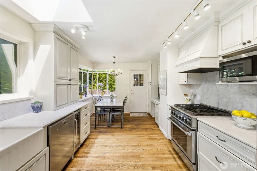 Property photo for 1637 Broadmoor Drive E, Seattle photo 12