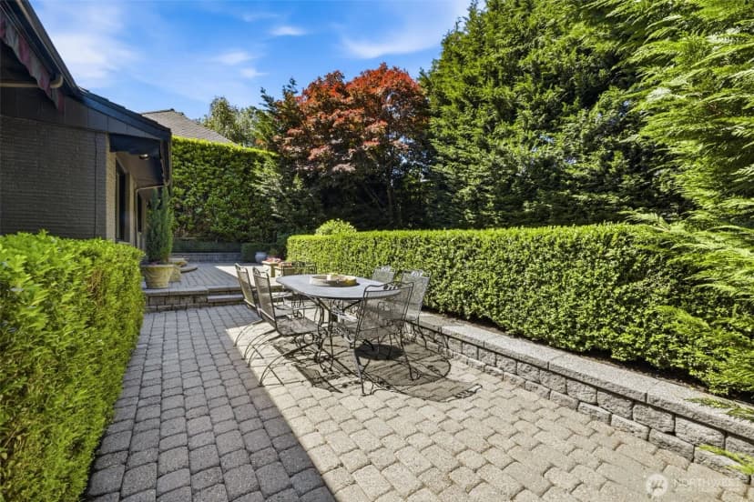 Property photo for 1637 Broadmoor Drive E, Seattle photo 32
