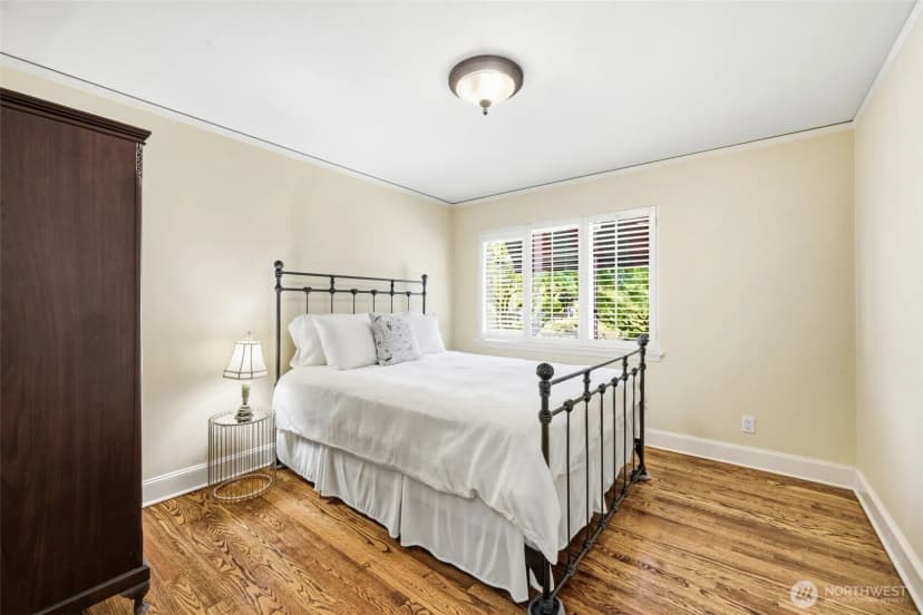 Property photo for 1637 Broadmoor Drive E, Seattle photo 20
