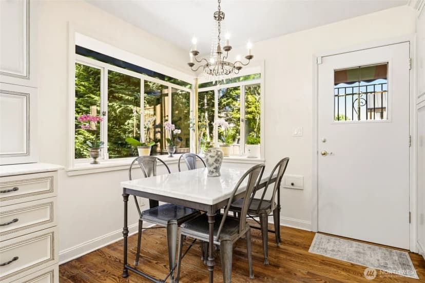 Property photo for 1637 Broadmoor Drive E, Seattle photo 14