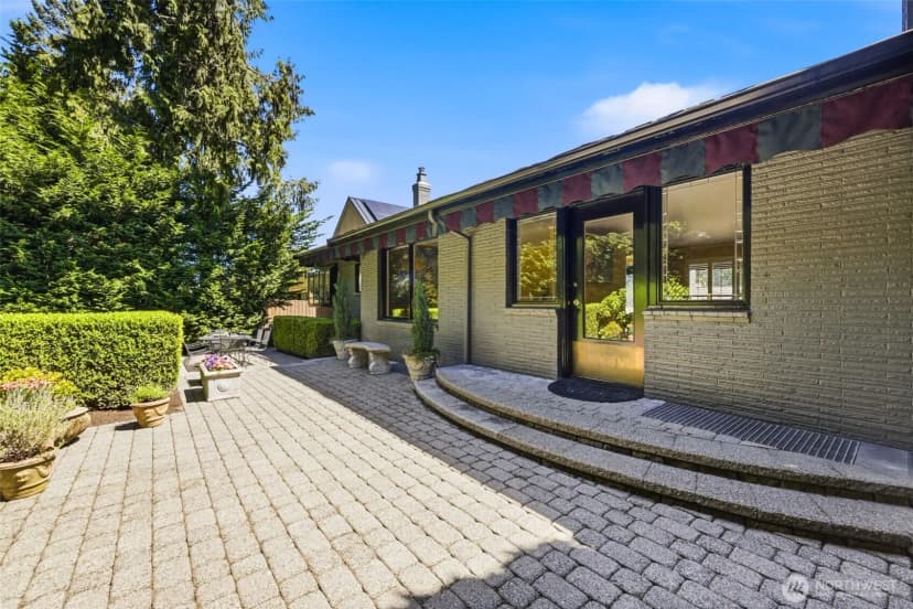 Property photo for 1637 Broadmoor Drive E, Seattle photo 31